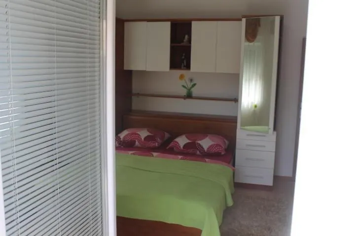 Apartments Roko Kolinda