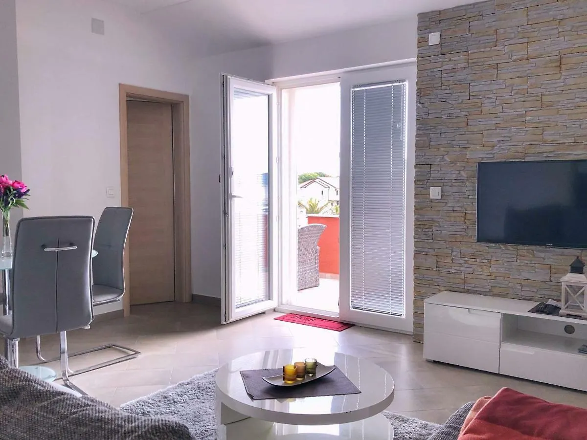 Apartments Roko Kolinda Croatia