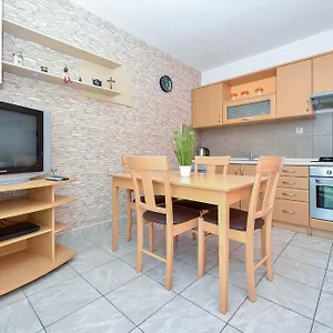  Apartment Duje